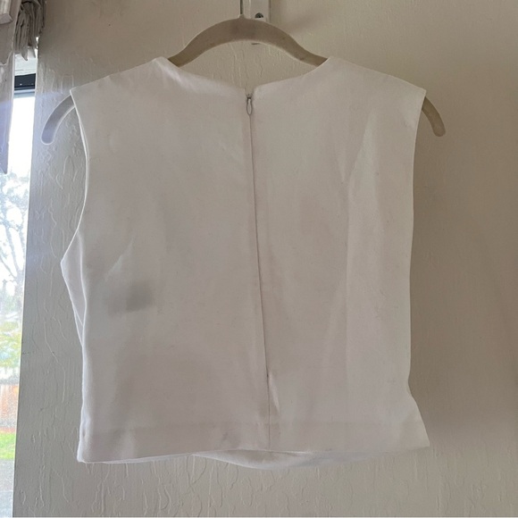 🚨SOLD🚨BANANA REPUBLIC “Cotton Wrap Crop Top” in White: Sz XS - Picture 8 of 9